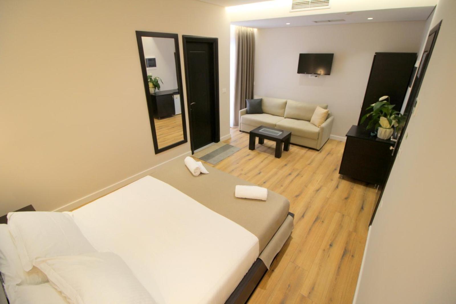 Hotel Strora Саранда Екстер'єр фото