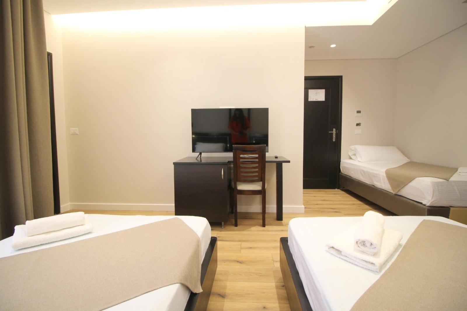 Hotel Strora Саранда Екстер'єр фото